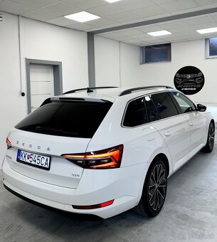 Skoda Superb 2.0TDI 140Kw 4x4 Premium/Matrix - 5