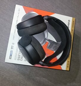 Steelseries Arctis Pro Wireless - 5