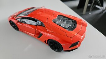 Lamborghini Aventador 1/18 Welly - 5