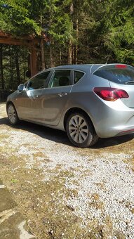 Predám Opel Astra J Cosmo 12/2013 - 5