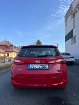 Hyundai i30 1.6 diesel 81kw 2015, nová stk - 5