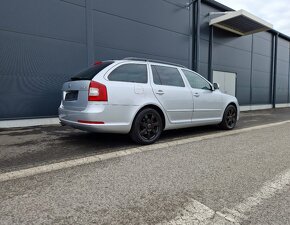 Škoda Octavia Combi 2.0 TDI RS DSG - 5