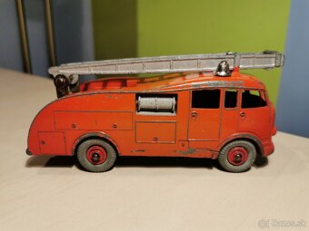 Dinky toys Fire Engine požiarnici - 5