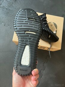 Adidas Yeezy Boost V1 Cierna - 5