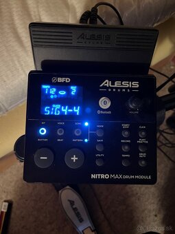 Alesis Nitro Max Kit + Expansion Pack, Bluetooth - 5