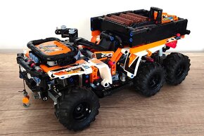 LEGO Technic Terénne vozidlo 42139 - 5