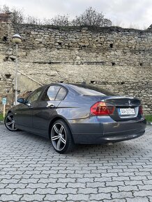 BMW E90 320d 120kw - 5