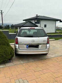 Opel Astra H Caravan - 5