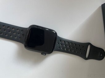 Apple Watch SE 44mm - 5