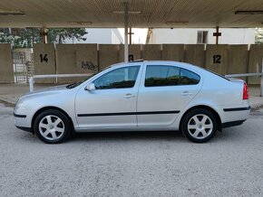 Škoda Superb Combi 2.0 TDI 125kW DSG ELEGANCE - 5