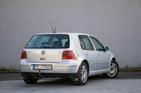 Volkswagen Golf 2.3 V5 Highline - 5