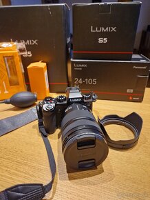 Panasonic Lumix S5 + Lumix S 24-105mm f/4, fullframe - 5