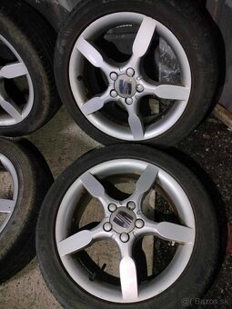 4ks alu disky orig. Seat 5x112 R17 pneu 6mm 225/45 r17 - 5