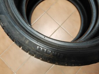 Predám 2ks zimné pneumatiky zn. Pirelli 245/40 r19 - 5