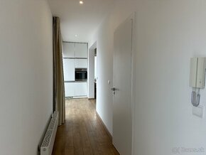 Na prenájom 2izbový lux.apartmán v centre mesta - 5