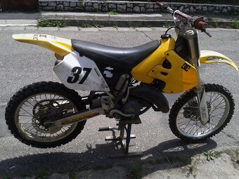 Suzuki RM 125 - 5