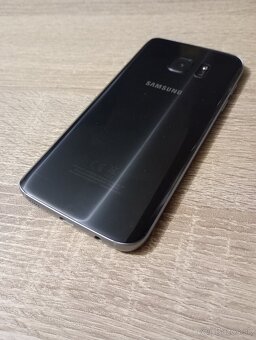 Samsung Galaxy S7 /4/32GB mala puklina dole pod displejom - 5