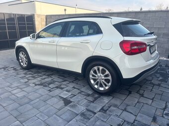 Mercedes Benz GLA 200d - 5