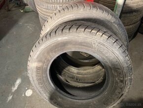 Predám zimné pneu 235/70R16 106S - 5