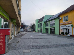 PREDAJ OBCHODNÉ CENTRUM ŠAFRÁN PRIEVIDZA NÁMESTIE SLOBODY 9 - 5