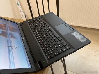 15.6"/Lenovo Notebook/i3/8GB RAM DDR3/500GB HDD/Intel HD Gr - 5