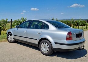 Volkswagen Passat 1.9 TDI 74KW/105PS R.V.09/2004 - 5