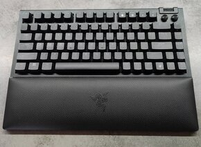 Razer BlackWidow V4 75% - 5