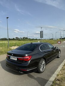 BMW rad 7 730d A/T - 5