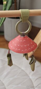 Hracia deka s drevenou hrazdou Boho Chic Tiny Love - 5