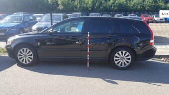 Rozpredám na náhradné diely Volvo V50 2005 - 5