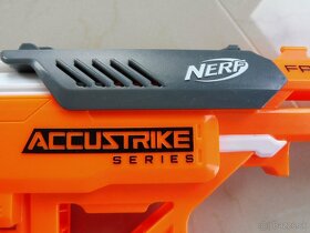 Predám NERF Accustrike FalconFire - 5