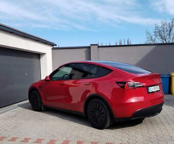 Tesla model Y Long Range - 5