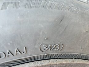 Celoročné kolesá 195/65 R15 zánovné 5x112 VW Golf 5 - 5