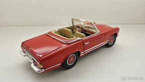 1:18 MERCEDES-BENZ 280 SL - 5