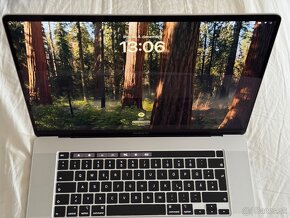 Macbook Pro 2019 16" 2,4GHz 64GB RAM 8GB 5600M 512GB SSD - 5