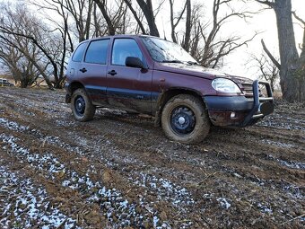 Lada Niva 1,7i 4x4 - 5