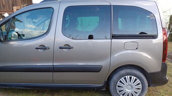 Predám citroen Berlingo 1.6hdi,r.v.2017,88500km - 5