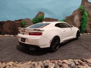 Prodám nový model 1:18 Chevrolet Camaro ZL1 2017 - 5