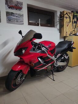 Honda CBR 600f4i - 5