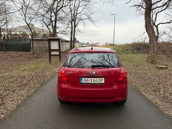 Predám Kia Ceed 1.4 benzín 77kw - 5