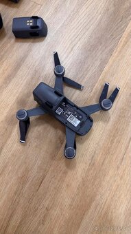 DJI Spark dron komplet sada 100% stav - 5