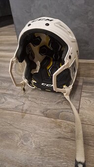 Prilba CCM tacks 310 - 5