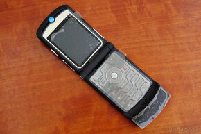 Motorola Razr V3 Matte Black in Alu Box Limited - 5