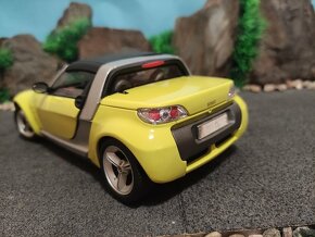 prodám model 1:18 smart roadster - 5