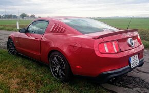 Ford Mustang 5.0 GT - 5