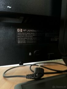 Monitor HP Compaq LA2405wg širokouhlý 24" - 5