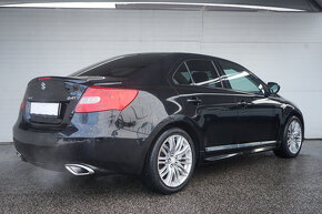 23 - SUZUKI Kizashi, 2011, benzín, 2.4 CVT 4WD, 131kW - 5