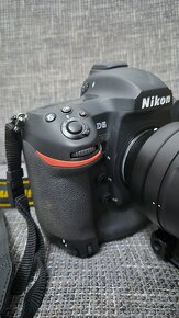 Nikon D5 - 5