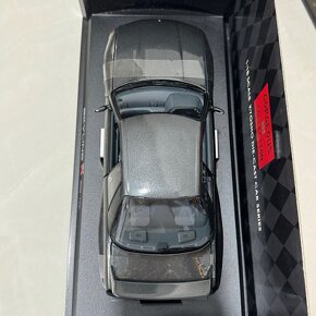 1:18 Kyosho Nissan Skyline GT-R BNR32 - 5