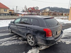 Predám Toyota Avensis combi diesel - 5